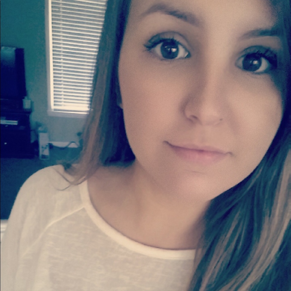 Meet your Posher, Crystal
